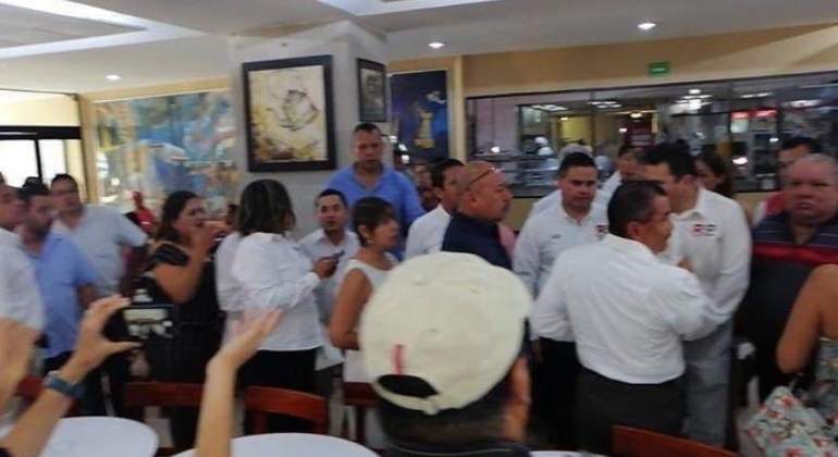 elba-esther-gordillo-restaurante.jpg