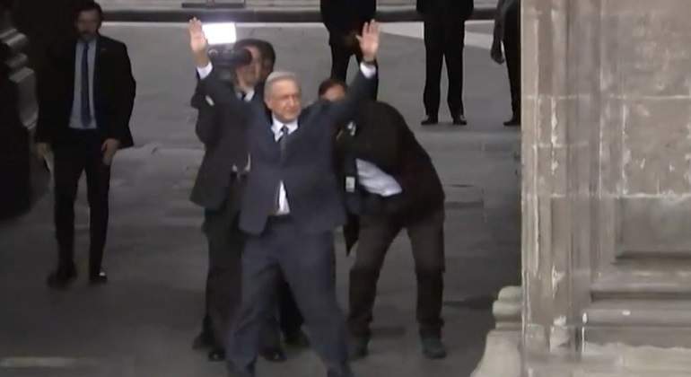 amlo-palacio-nacional-770.jpg