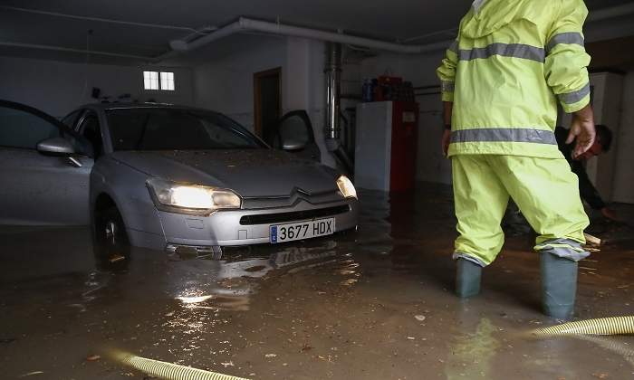 inundaciones-coche.01.jpg