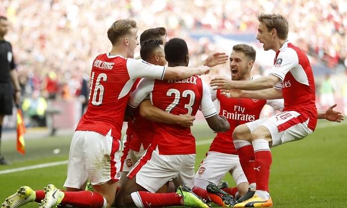 arsenal-celebra-city-reuters.jpg