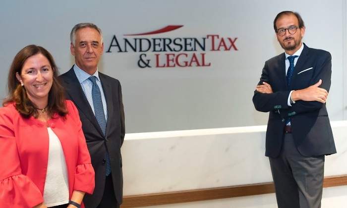 FOTO-Incorporacion-Belen-Palao-Carlos-Minguez-Socios-Andersen-Spain-770.jpg