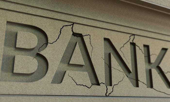 banco-grietas-dreams.jpg