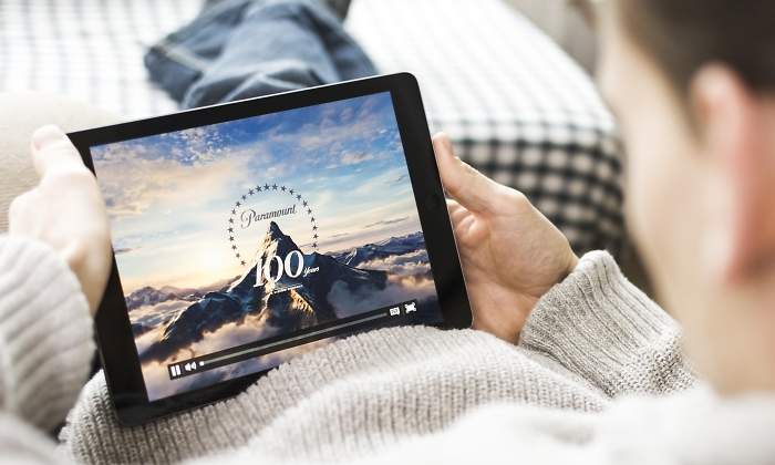 paramount-cine-tablet-dreamstime.jpg