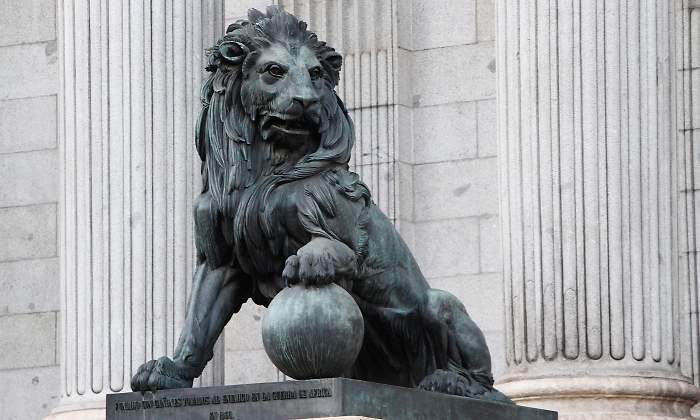 leon-congreso-diputados-pixabay.jpg