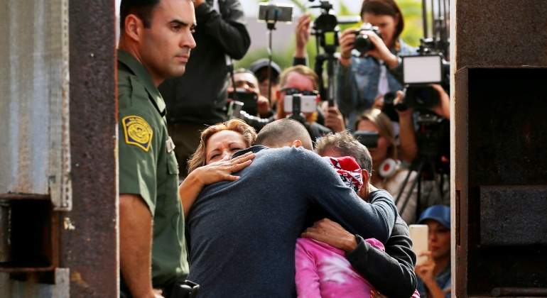 deportacion-padre-frontera-estados-unidos-eeuu-hijo-nino-migracion-inmigrante-reuters.jpg