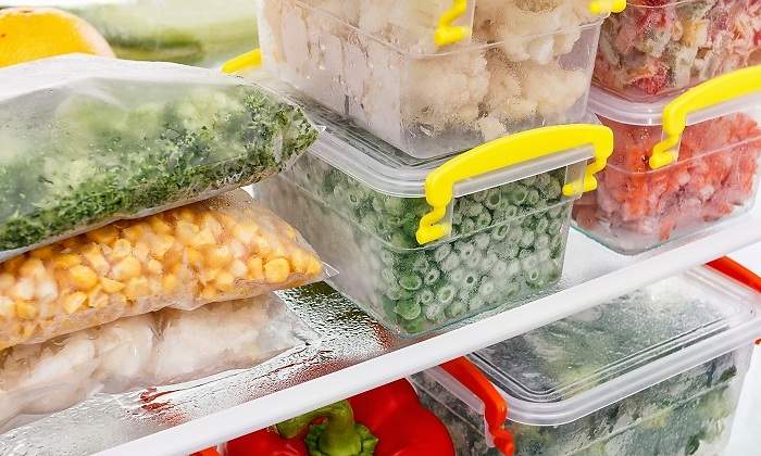 Nevera-comida-tuppers-iStock.jpg