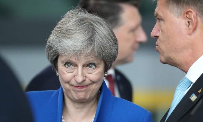 theresa-may-cara-cachis-770x420.jpg