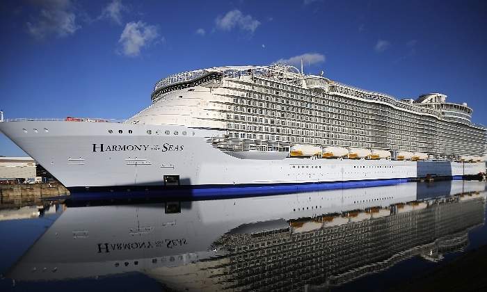 Barco-Royal-Caribbean-Reuters.jpg