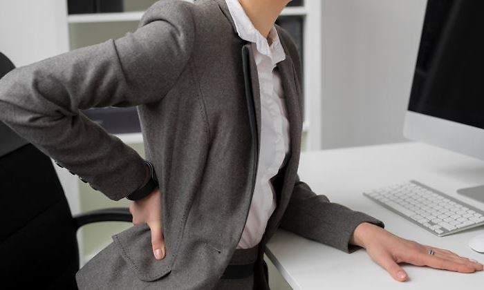 dolor-espalda-trabajo-770-dreamstime.jpg