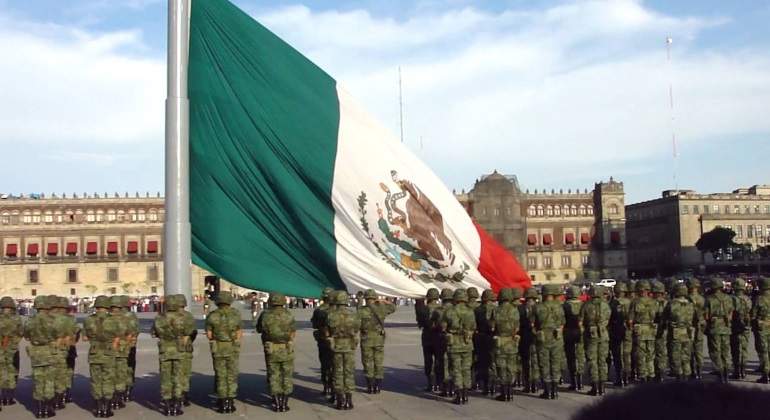 bandera-zocalo-770.jpg