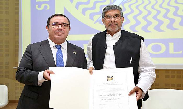 Kailash-Satyarthi_Vicente-Guzman.jpg
