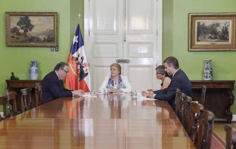 bacheletmoneda.jpg