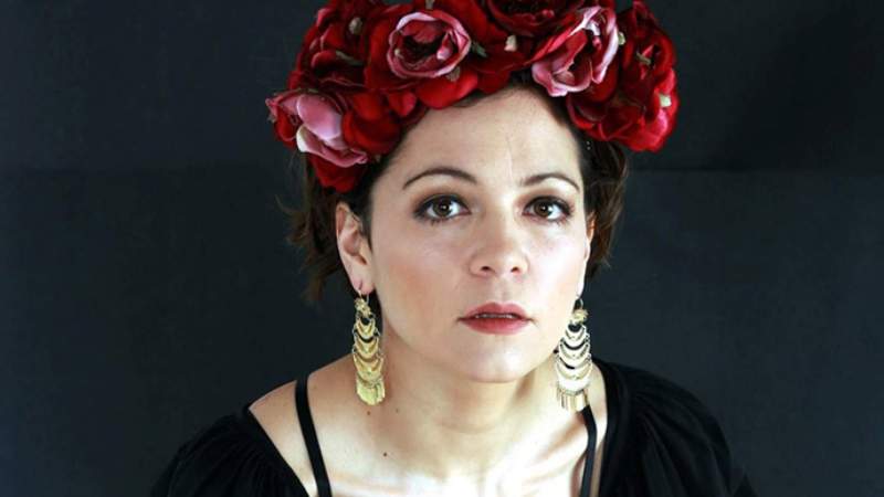 natalia-lafourcade-amlo-grammy.jpg
