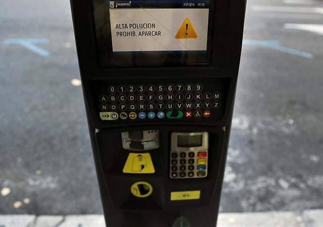 parquimetro-madrid-prohibido-aparcar-contaminacion.jpg