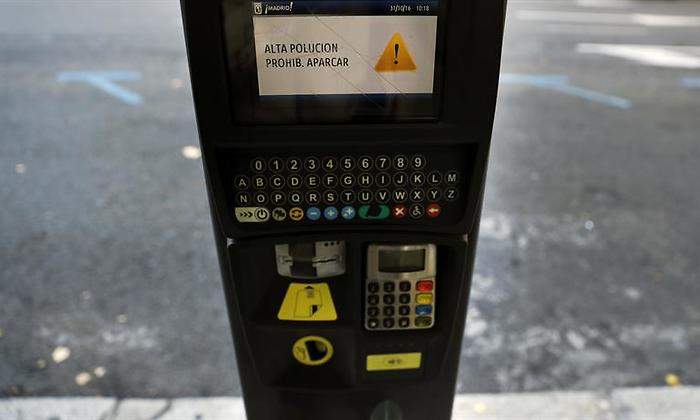 parquimetro-madrid-prohibido-aparcar-contaminacion.jpg