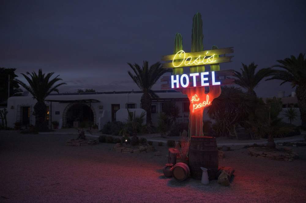El Hotel 'Oasis' de 'Vis a vis'