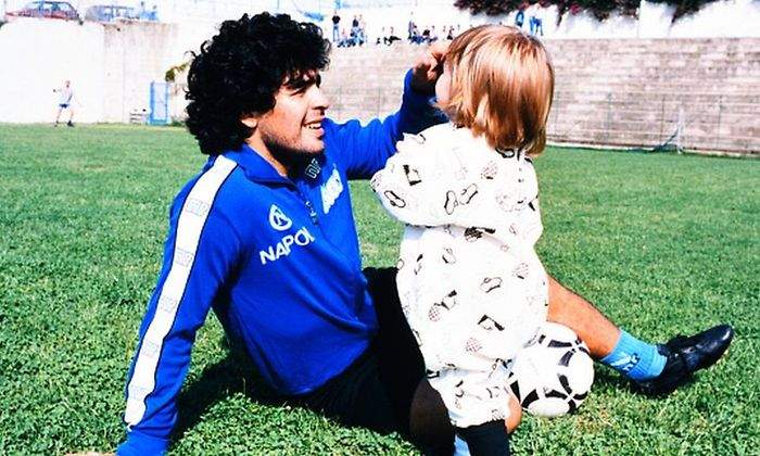 Maradona-Hijos.jpg