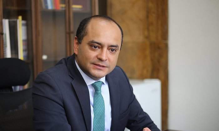 cesar-arias-credito-publico.jpg