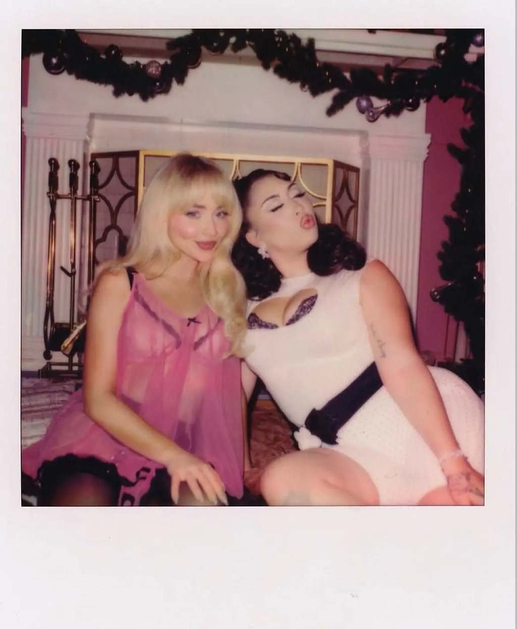 Sabrina Carpenter con Fleur du Mal