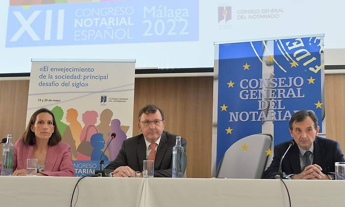 1200-x-655-Mesa-de-presentacion-del-XII-Congreso-del-Notariado-EE.jpg