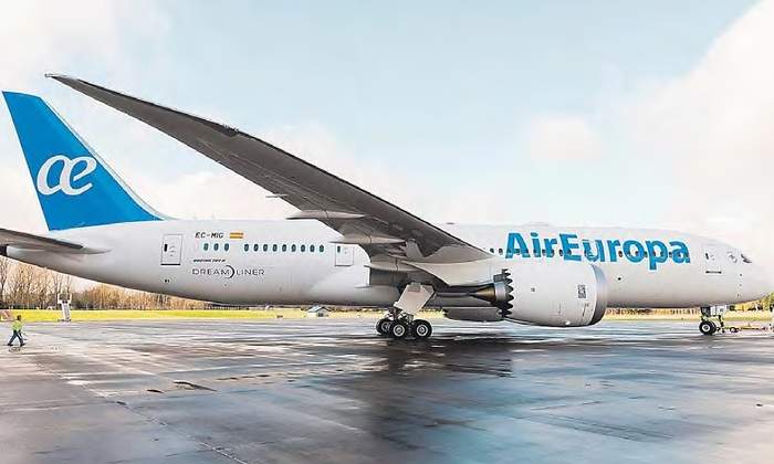 Boeing-787-Air-Europa-770.jpg