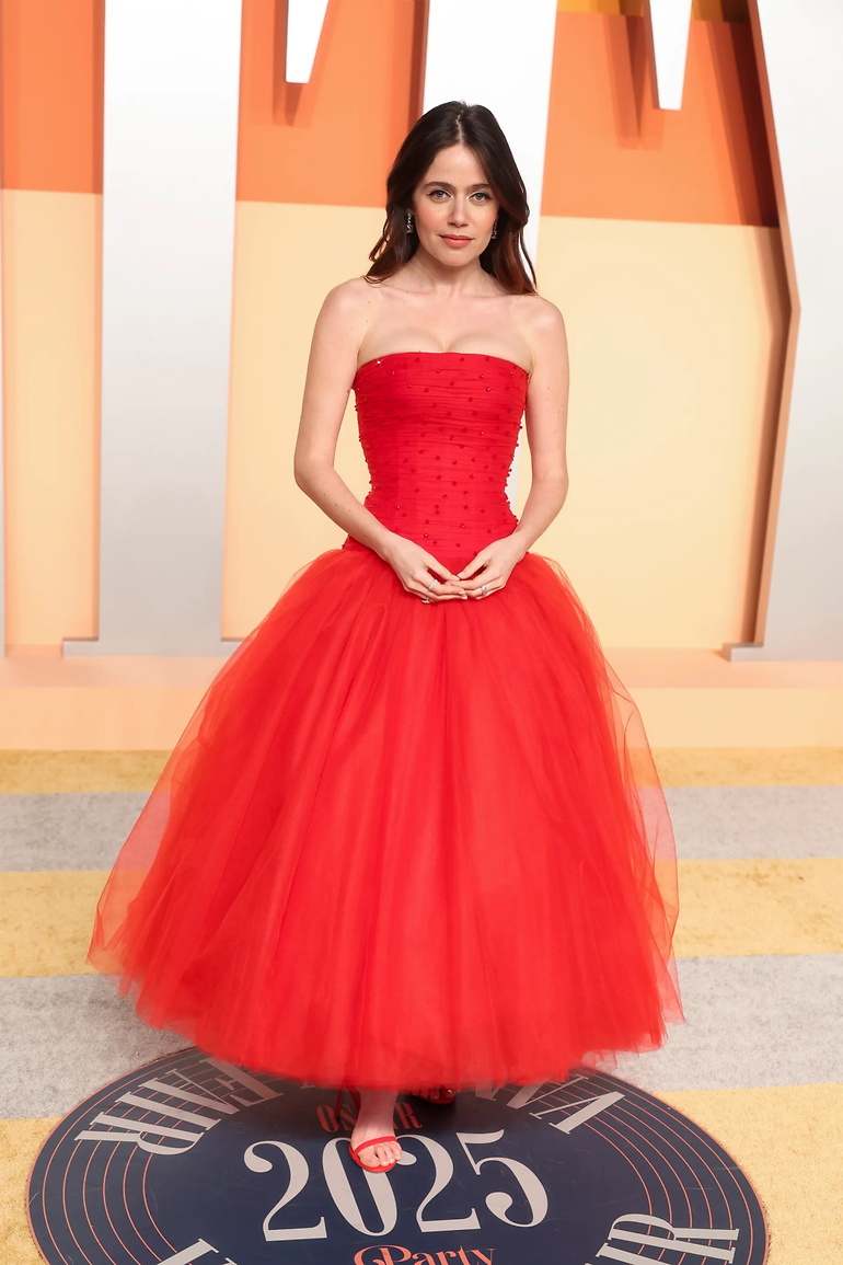 Molly Gordon