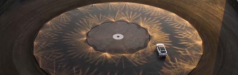 ¡A derrapar…! La parte lúdica está presente, con ayuda de los sistemas de asistencia a la conducción sobre una pista artificialmente resbaladiza como el hielo