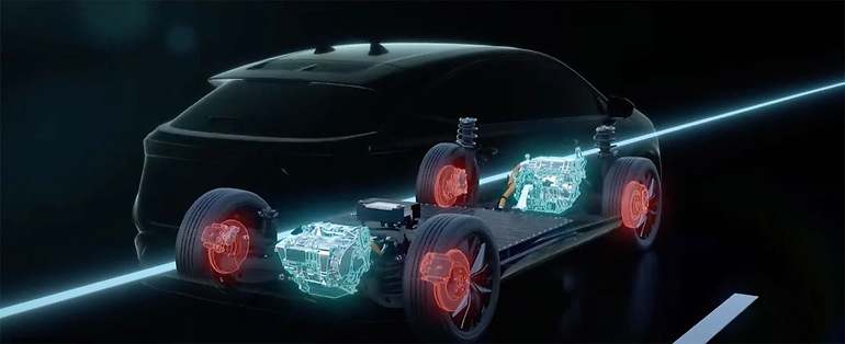 Cada uno de los ejes incorpora un motor eléctrico. Un motor de gasolina proporciona energía al generador eléctrico que los alimenta