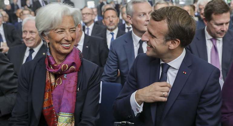 Emmanuel Macron, presidente de Francia y Christine Lagarde, presidenta del BCE (Bloomberg)