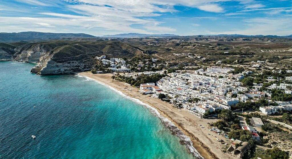 Las cinco playas imprescindibles que ver sí o sí en Almería este verano