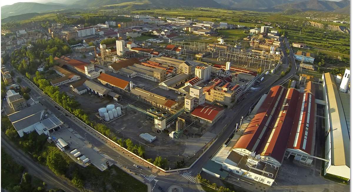 Ercros registra 3.000 días sin accidentes laborales en su fábrica de Monzón