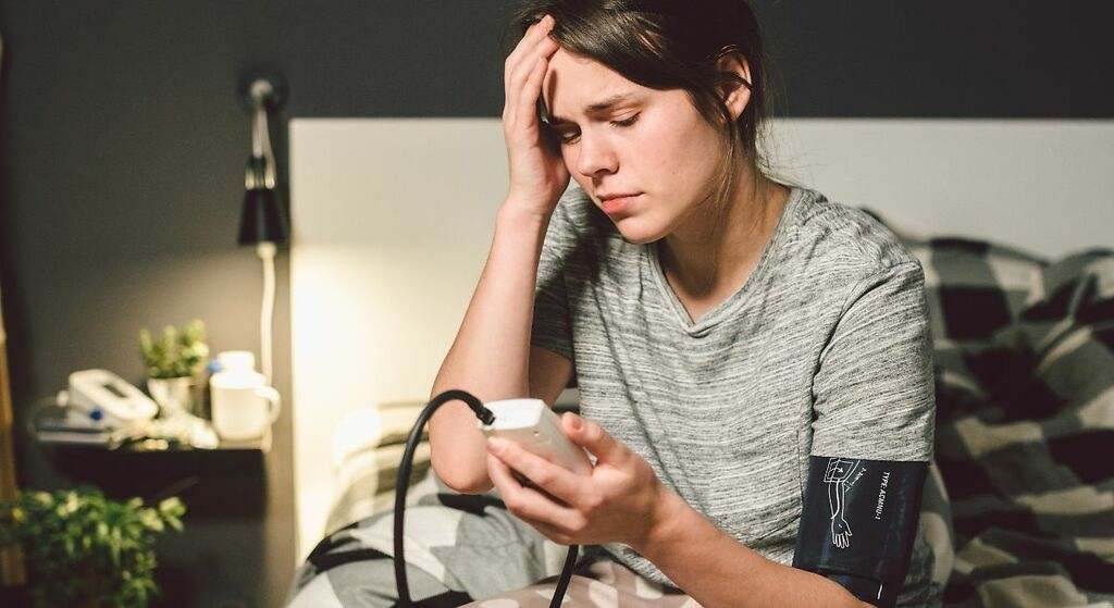 Cómo bajar los niveles de presión arterial alta rápido y de forma natural: siete remedios caseros