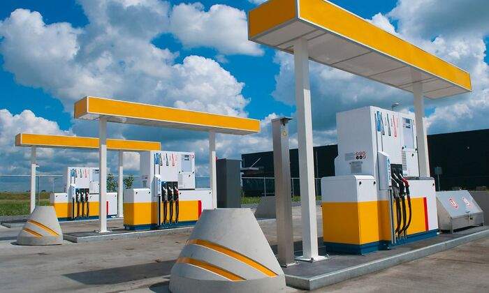 gasolina-lowcost-dreamstime.jpg
