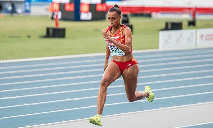 EuropaPress_3783339_ana_peleteiro_representing_spain_during_triple_jump_event_at_european.jpg