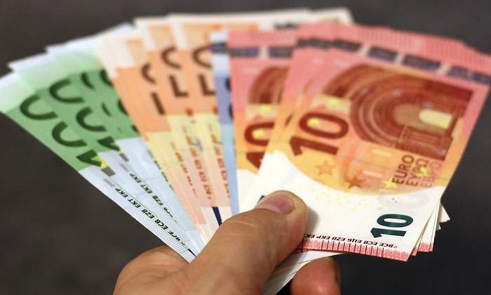 dinero-rentabilidad-billetes-euros-pixabay-1200x655.jpg