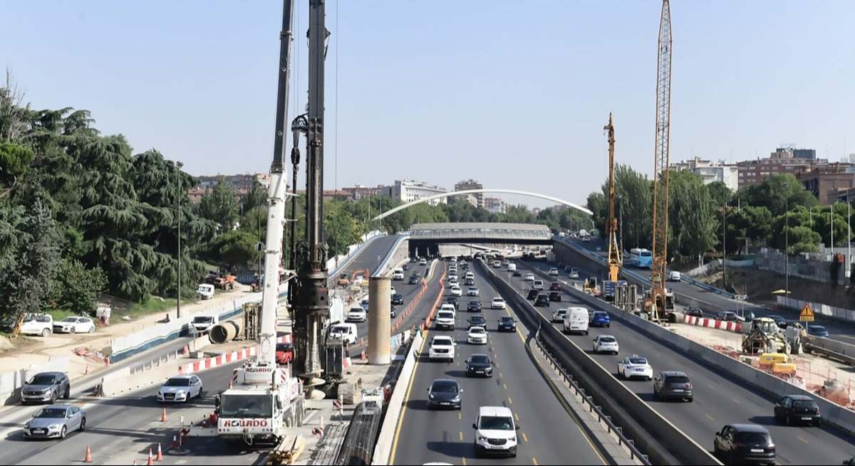 Obras en la M-30 y A-5 disparan el tráfico, el estrés al volante y las emisiones en Madrid, según Geotab
