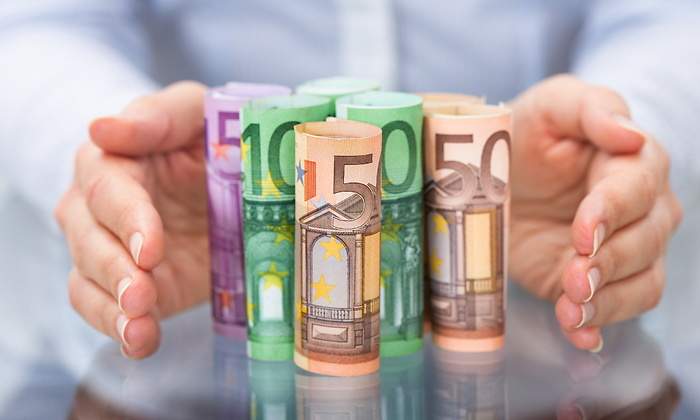 dinero-euros-billetes-ahorro-depositos-dreamstime.jpg
