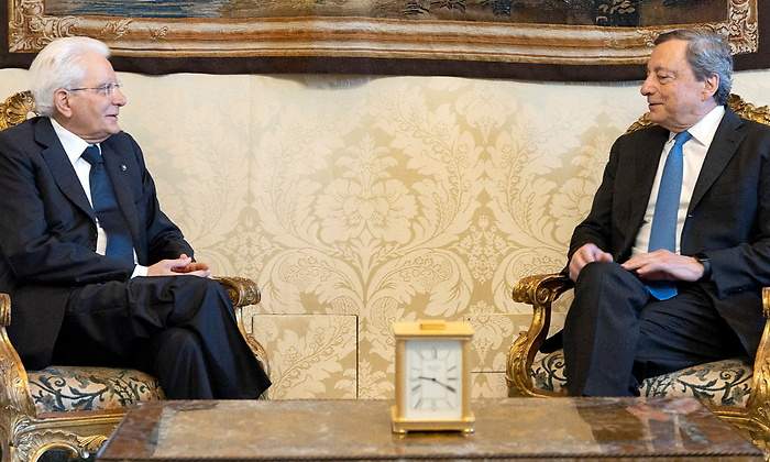 sergio-mattarella-mario-draghi-dimite-italia-21julio2022-reuters-1200x655.jpg