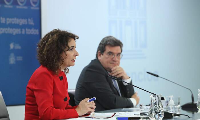 La-ministra-de-Hacienda-y-el-de-Seguridad-Social.jpg