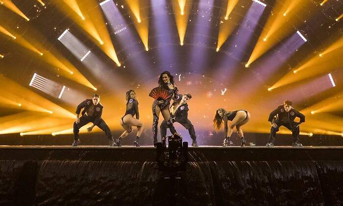 chanel-eurovision-final7.jpg