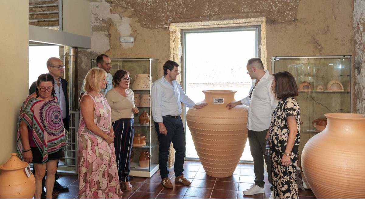 Castilla y León pone en marcha ayudas de hasta 5.000 euros para mantener el comercio en los pueblos