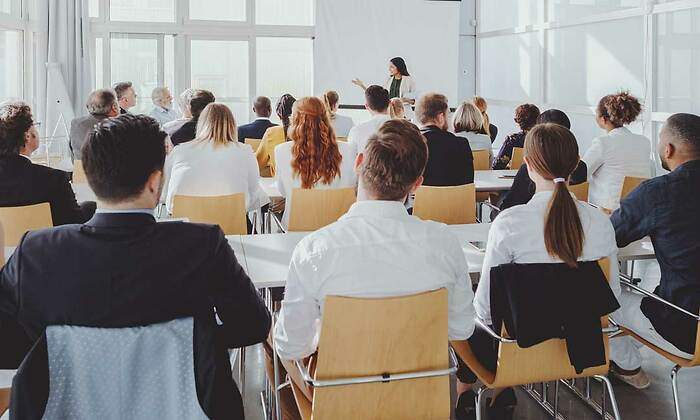 Estudiantes-1200-istock.jpg