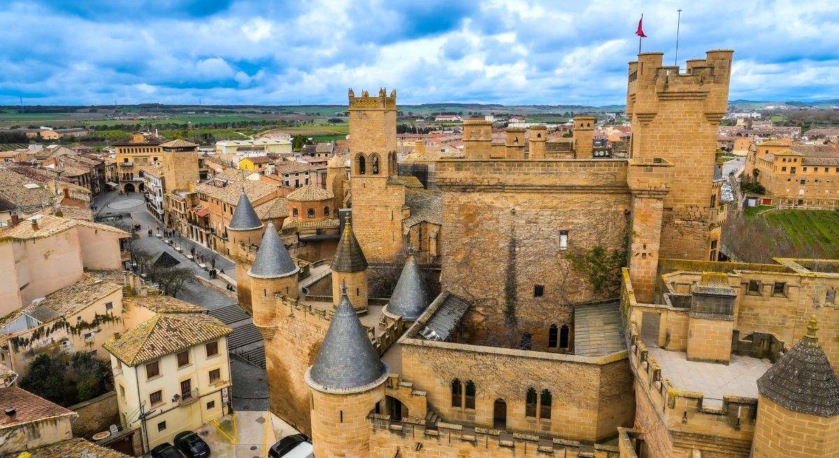 Ni La Toscana ni Brujas: éste es el pueblo medieval mejor conservado y está en Navarra