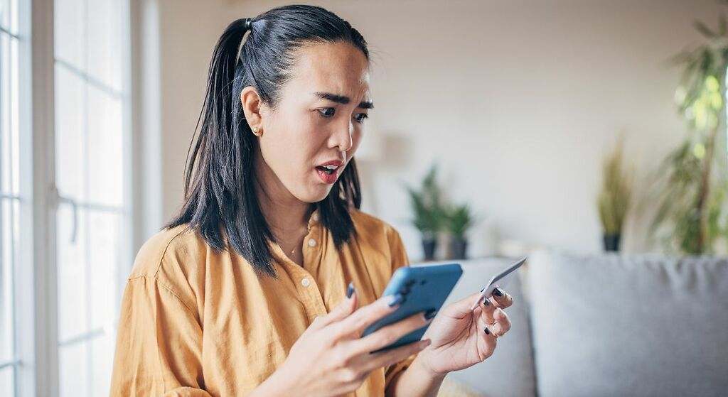 Estos son los síntomas en tu cerebro después de ser víctima de una estafa económica