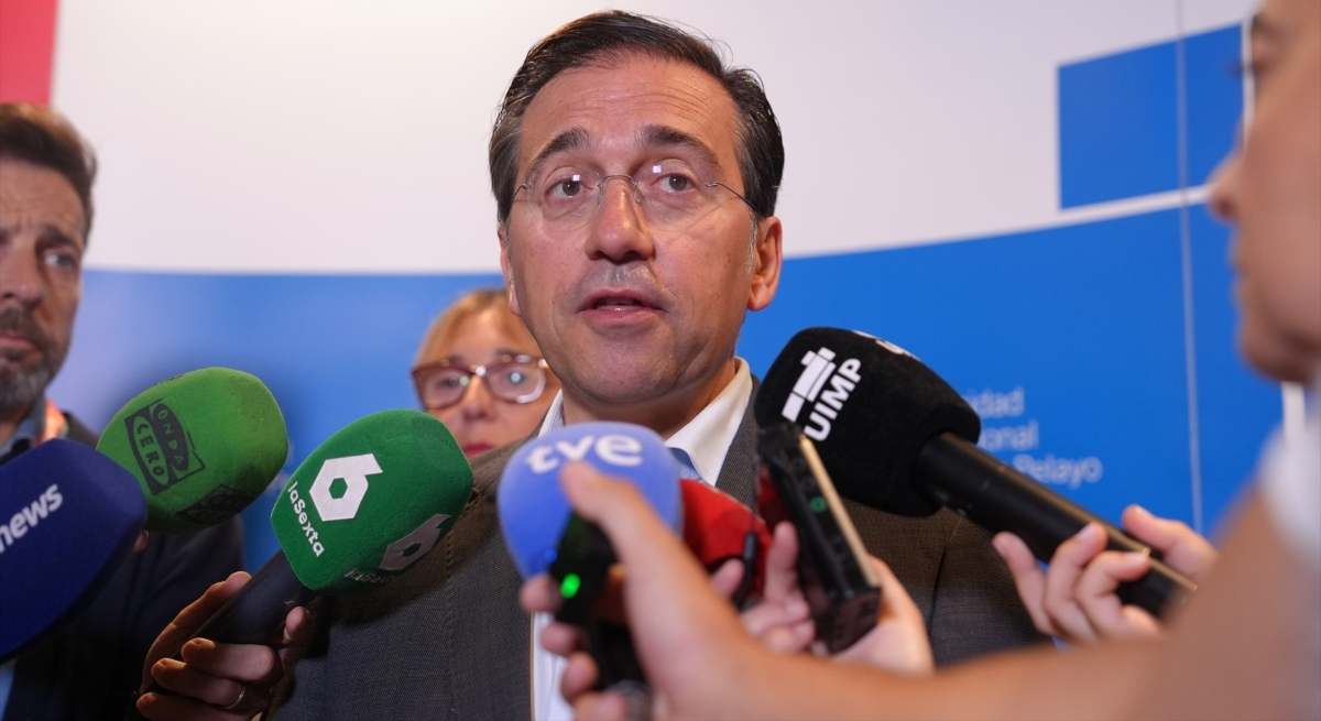 Albares asegura que España tiene una política exterior global "que va desde Washington hasta Pekín"