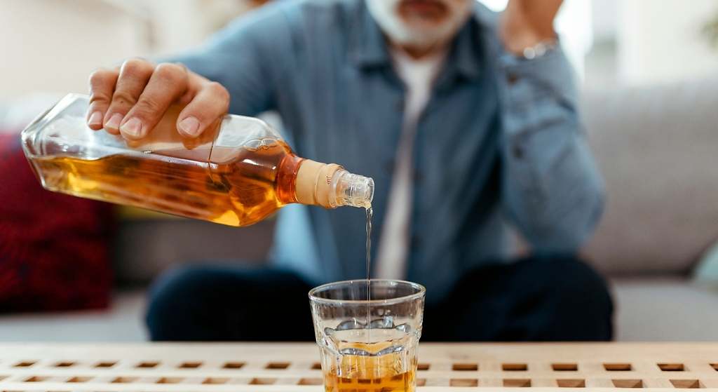 A tener en cuenta: "Los bebedores de alcohol en exceso tenían un 133% más de probabilidades de tener lesiones cerebrales vasculares"