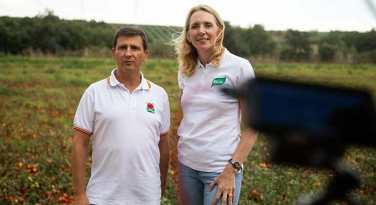Manuel Vázquez (Grupo Conesa) y Hanneke Faber (Unilever).