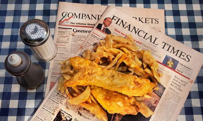 fish-chips-periodico-mantel-alamy.jpg