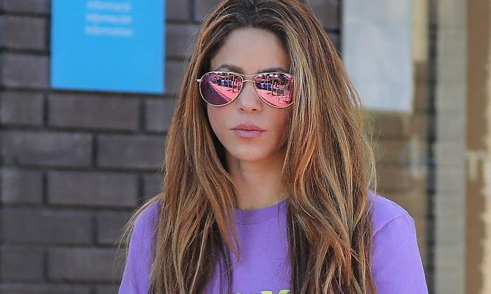 shakira-1200-2.jpg
