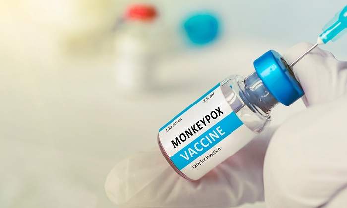 vacuna-monkeypox-viruela-mono-iStock-1402040044.jpg